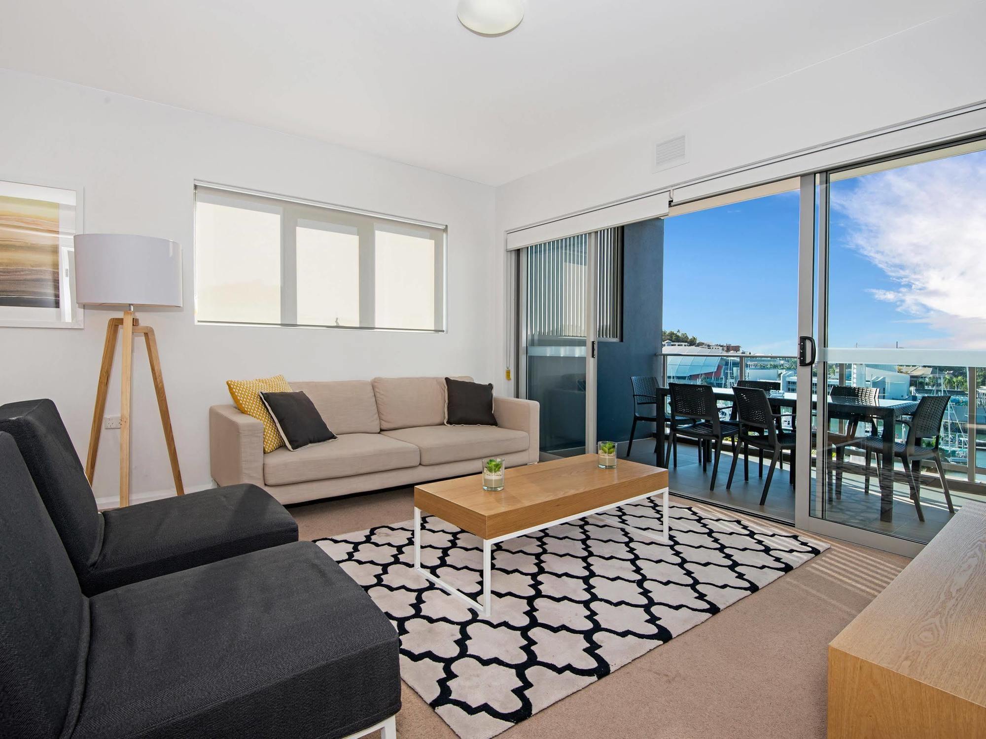 Allure Hotel & Apartments Townsville Exteriör bild