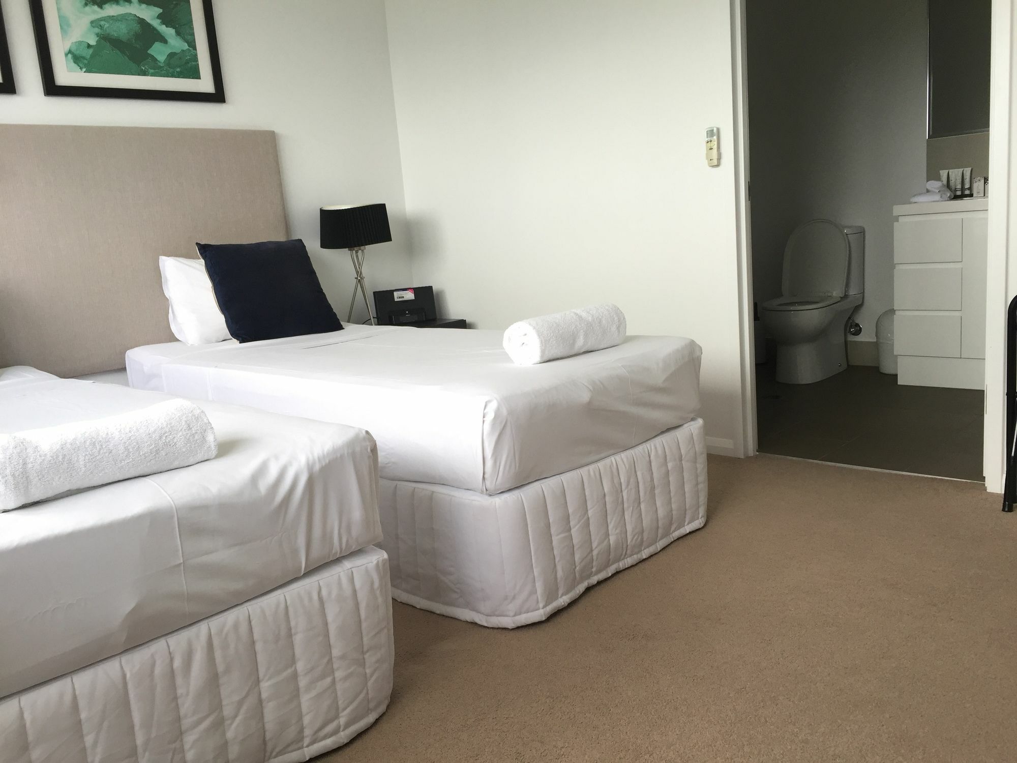 Allure Hotel & Apartments Townsville Exteriör bild