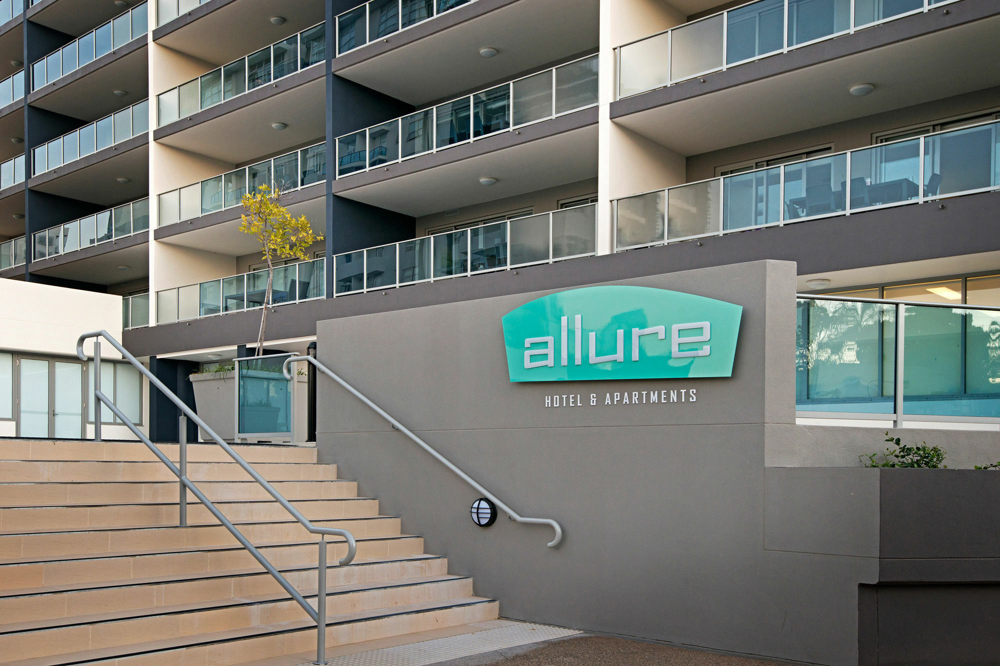 Allure Hotel & Apartments Townsville Exteriör bild