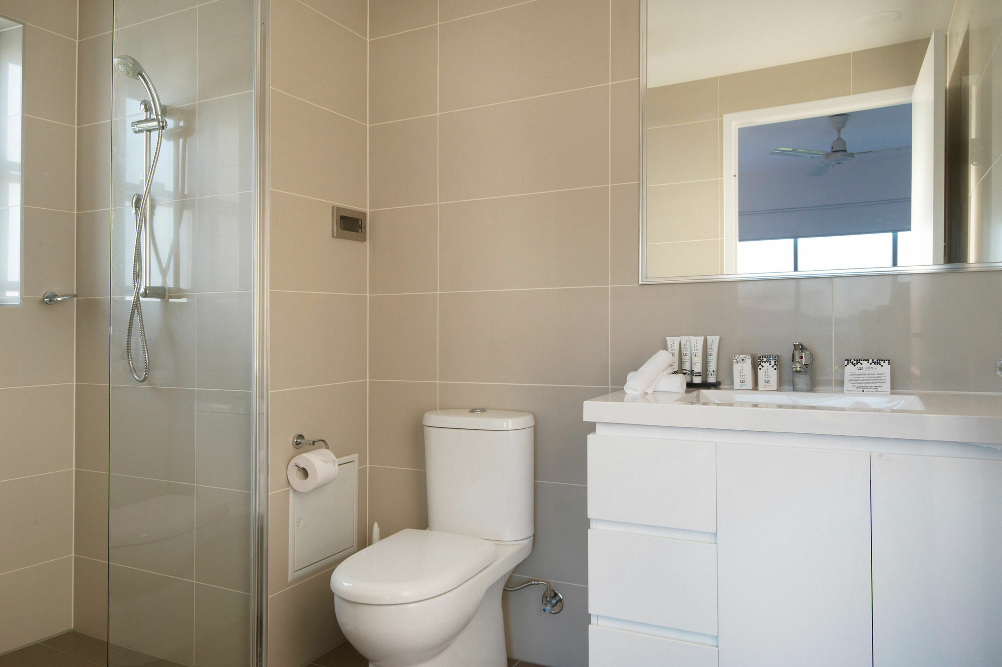Allure Hotel & Apartments Townsville Exteriör bild