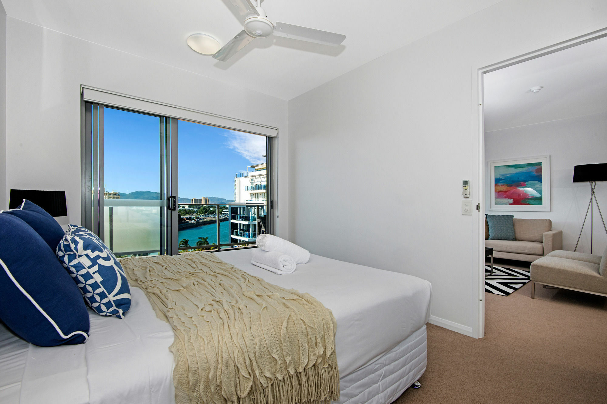 Allure Hotel & Apartments Townsville Exteriör bild