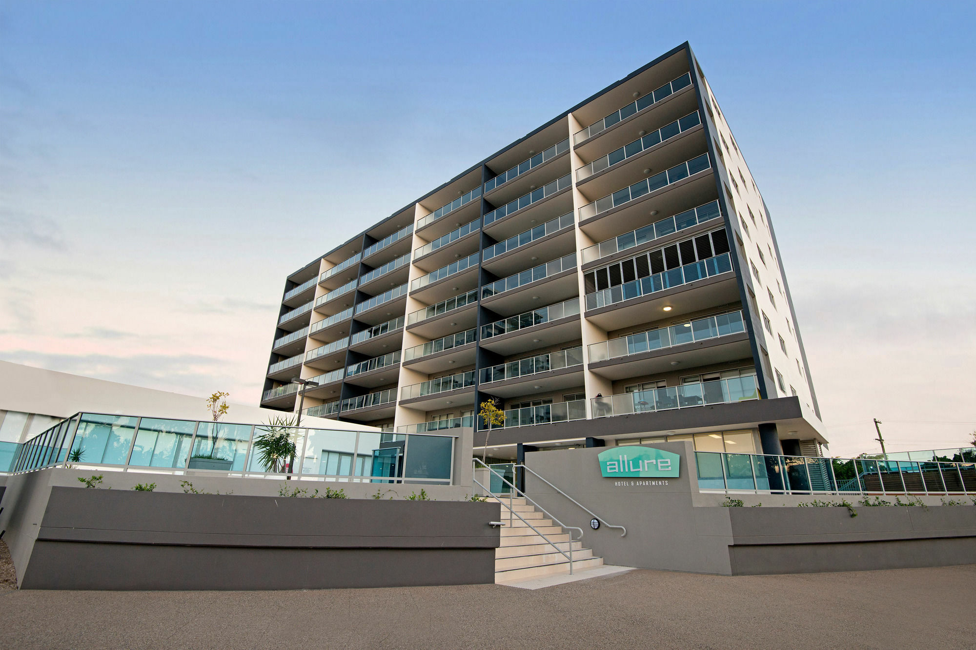 Allure Hotel & Apartments Townsville Exteriör bild