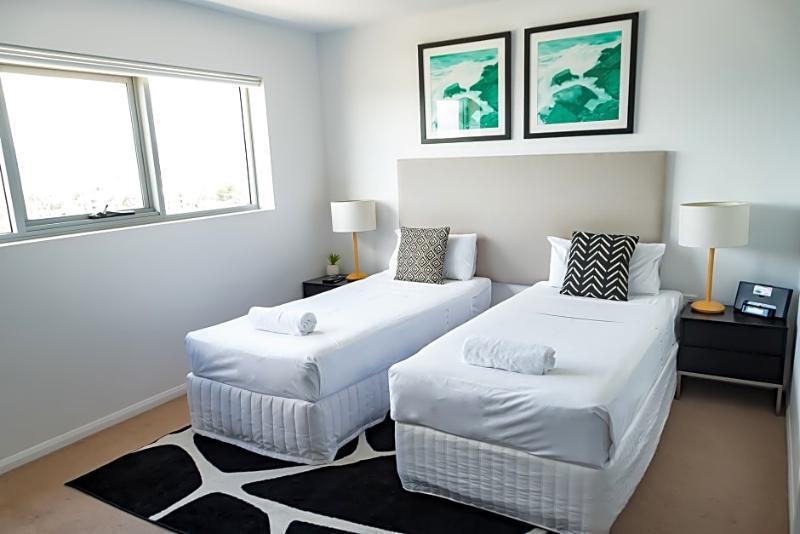 Allure Hotel & Apartments Townsville Exteriör bild